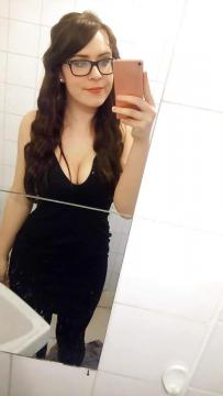 GurlyDown aus Antwerpen,Belgien